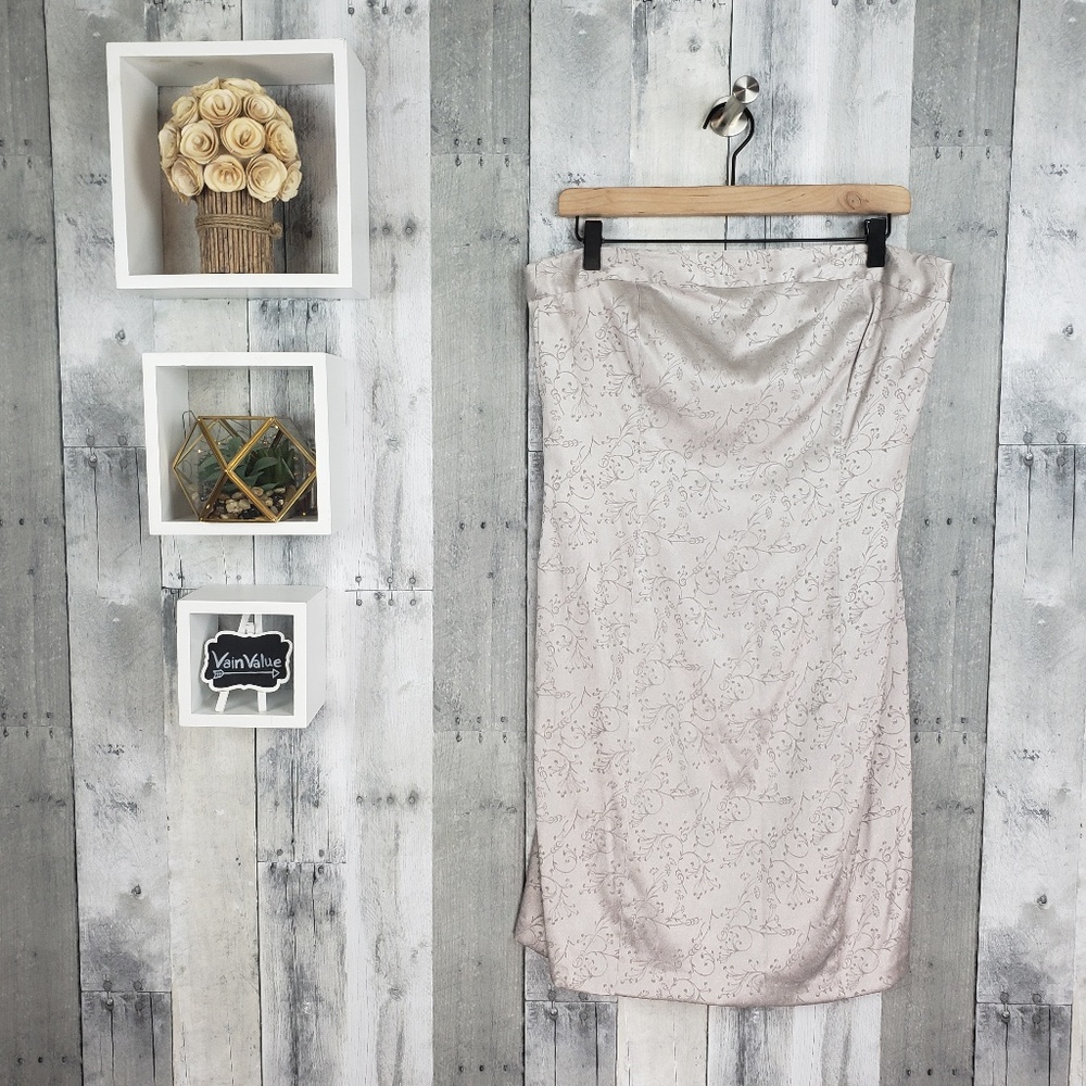 Express | Strapless Stretch Floral Print Dress